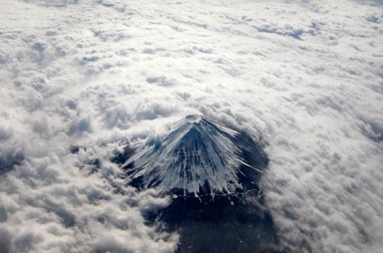 صورة لجبل فوجي(Fuji) من فوق